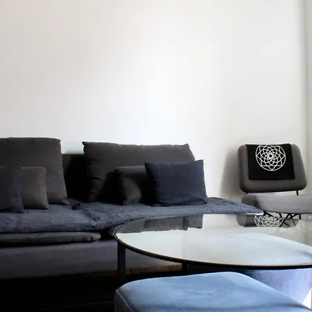 Cosy In A Pleasant Area Apartment