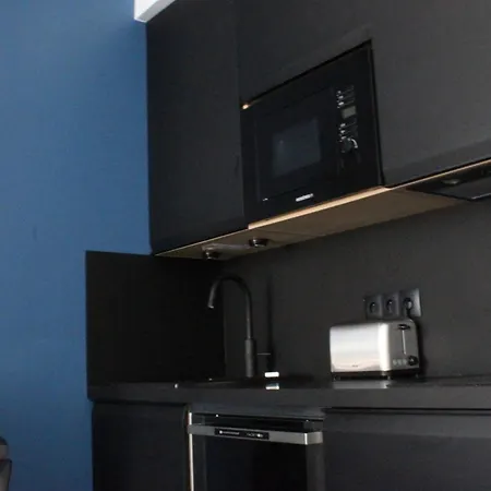 Cosy In A Pleasant Area Apartment